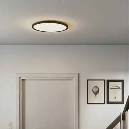 Stropne svietidlo gula na strope